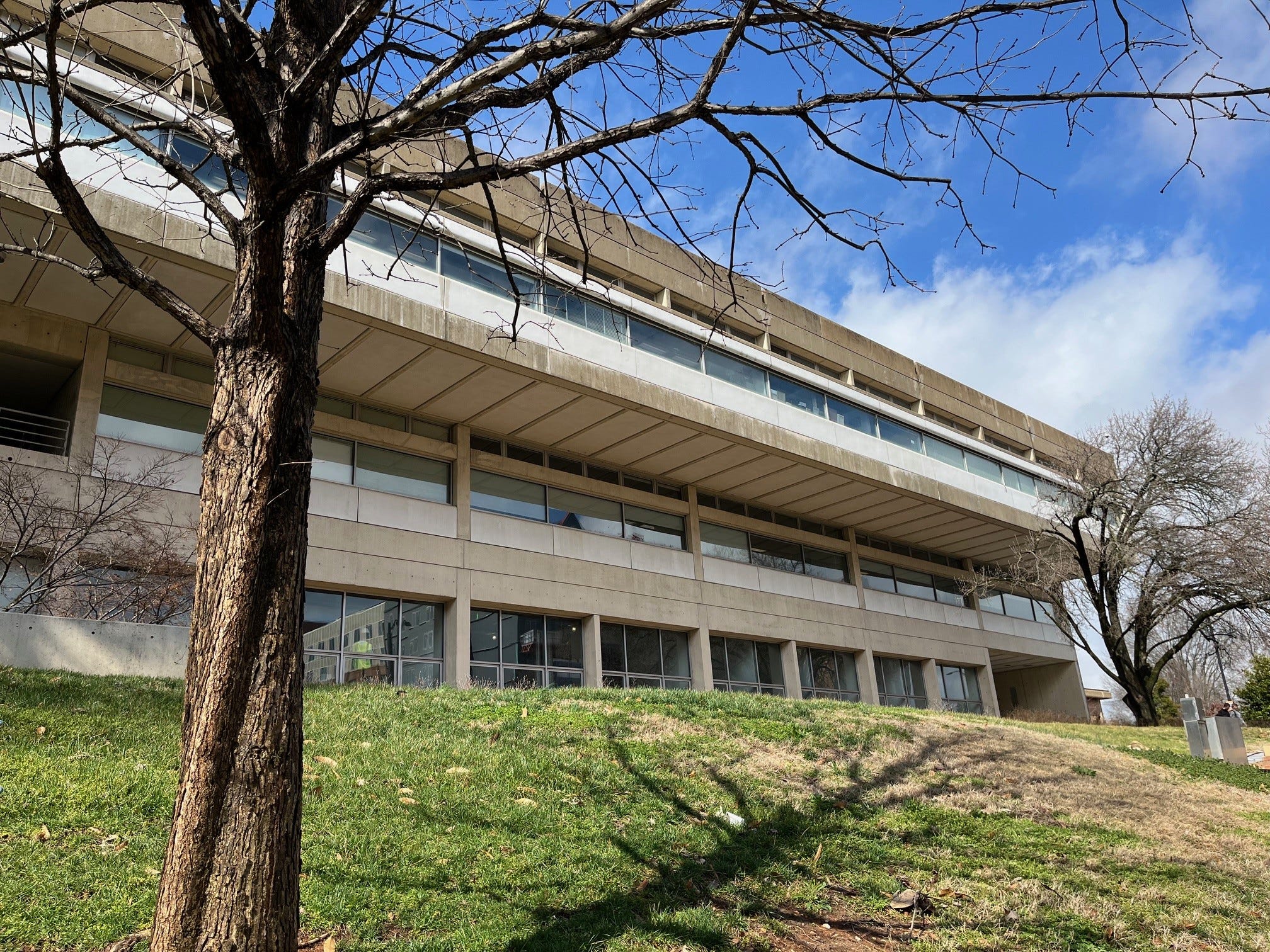 UT's art and architecture building still sparks debate