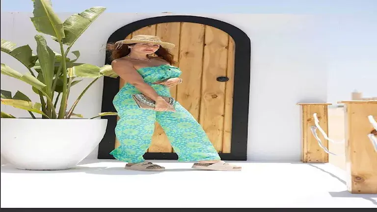 هيدي كرم تستمتع بإحدى رحلاتها (1)_8