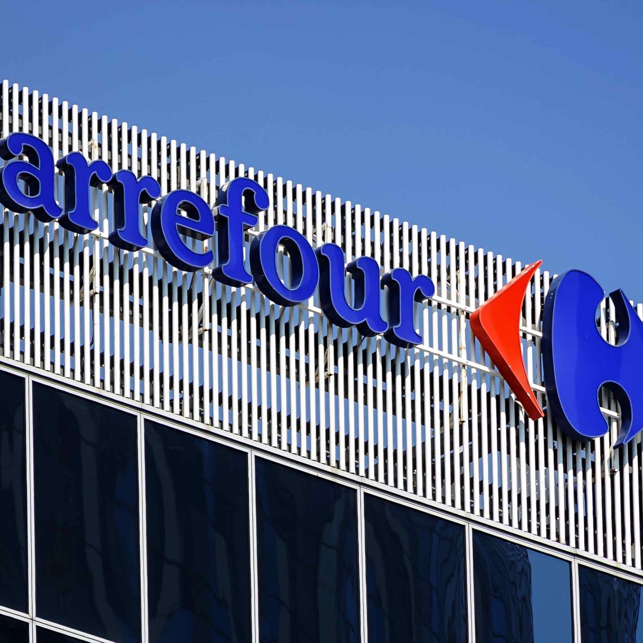 Rappel dans ces Carrefour, Leclerc : un défaut d’étiquetage de merguez ...