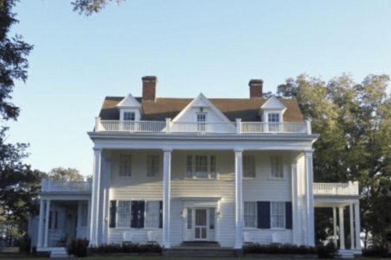 Internet stunned after dad builds mom real-life 'The Notebook' house