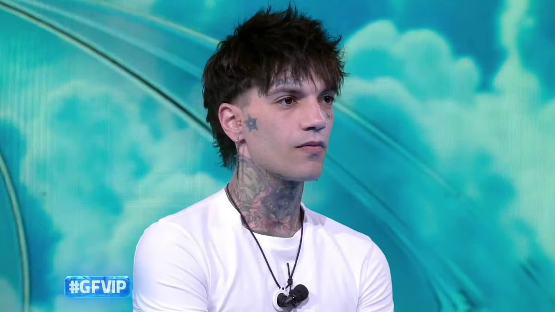 Dal dolore alla fuga: perché GionnyScandal lascia il GF Vip con Clara