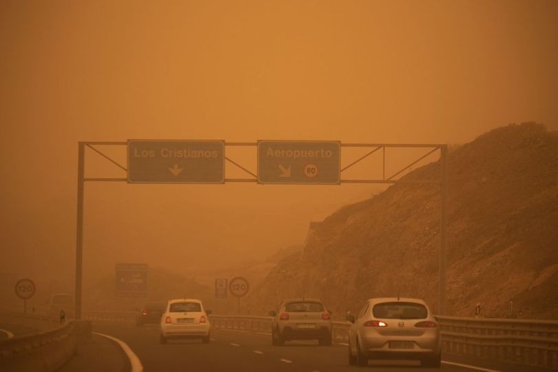 Canary Islands weather warning as Saharan dust storm sparks 'close ...