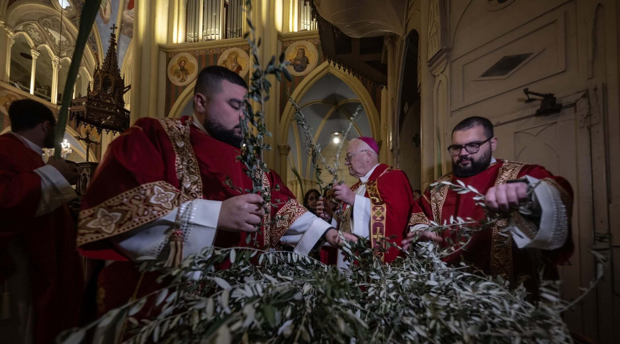 Netanyahu orders Church of the Holy Sepulchre open after Palm Sunday closure flares tensions<br><br>