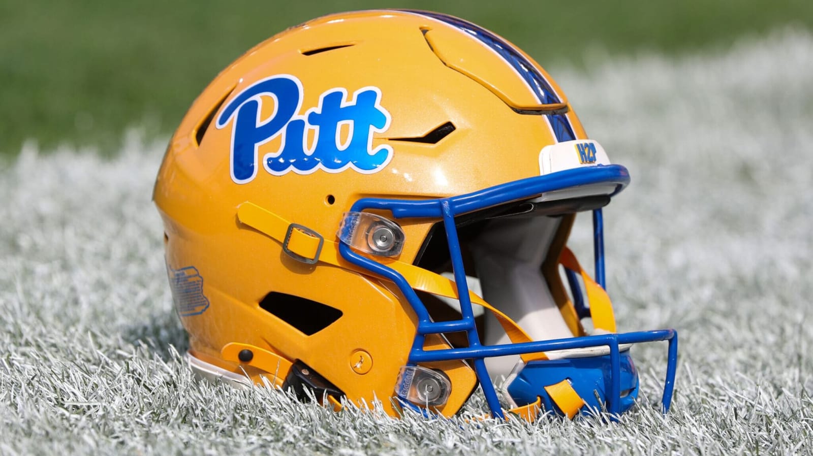 Third recruit from nation’s No. 1 team schedules Pitt official visit