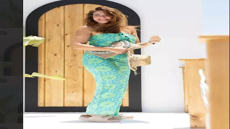 هيدي كرم تستمتع بإحدى رحلاتها (4)_11