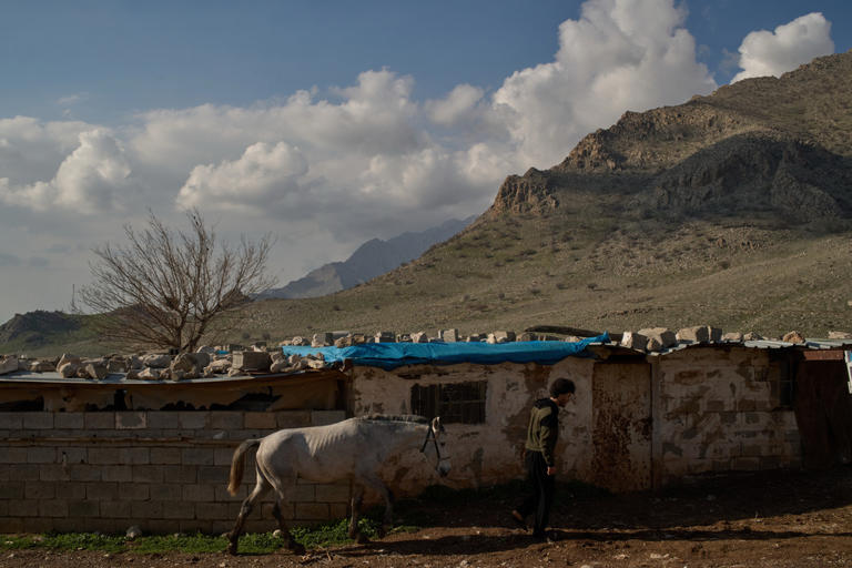 War disrupts life on the Iraq‑Iran border, isolating families and ...