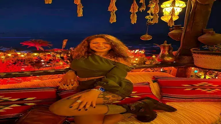 هيدي كرم من إحدى رحلاتها (1)_17