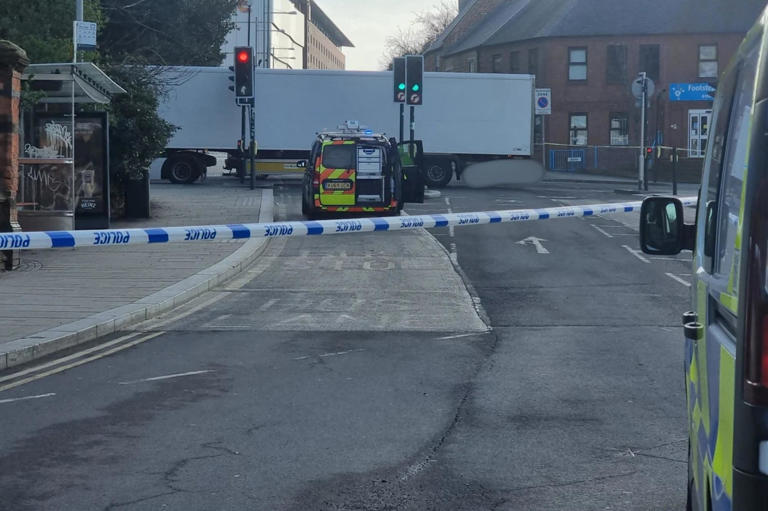 Cyclist in his 20s sadly dies following collision between truck and ...