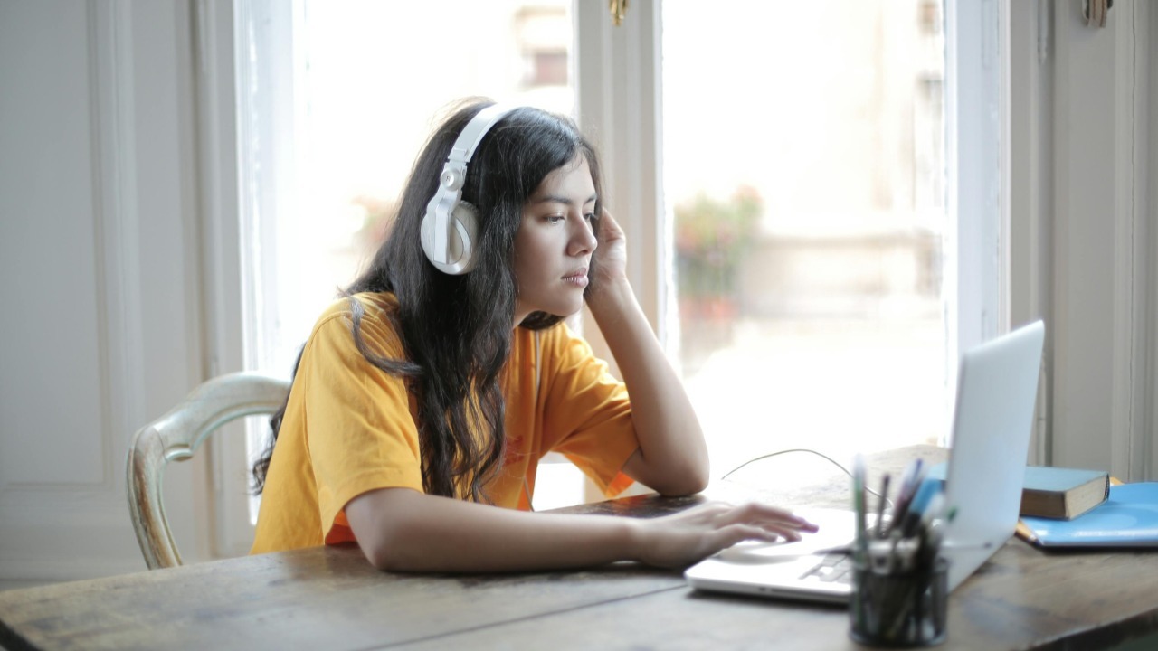 AI-generated music leaves labels and artists scrambling for rules