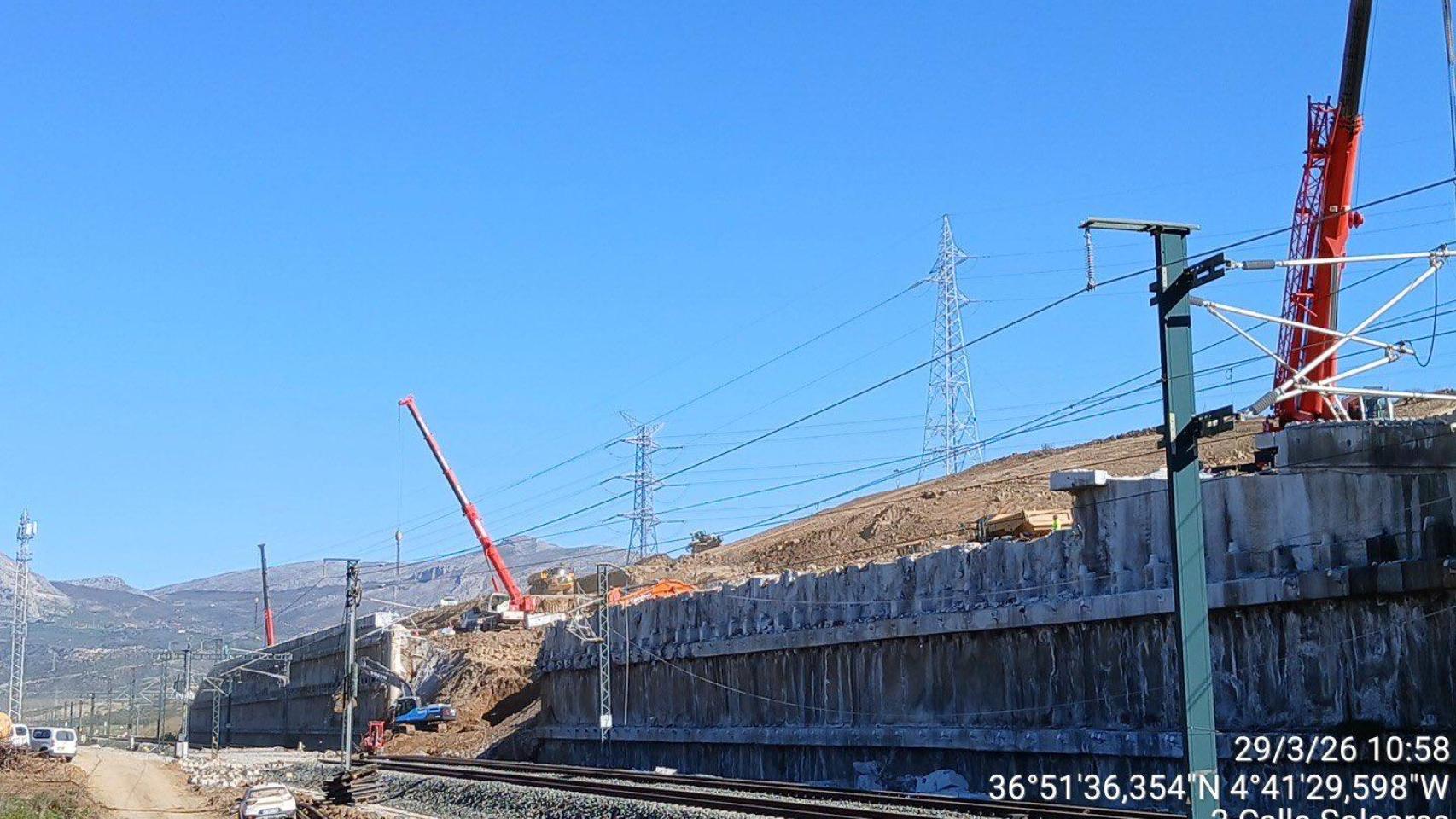 Puente vuelve a cargar contra la Junta por el AVE: "Que expliquen el ...