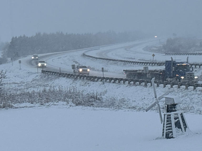 Spring snow and ice threat spread across Atlantic Canada