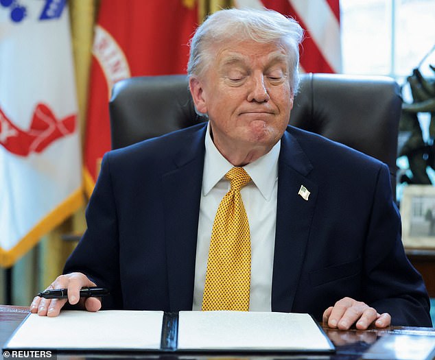 Opinion: Farage would be wise to distance himself from Trump