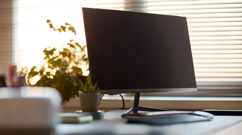 4 signs it's time to replace your computer monitor
