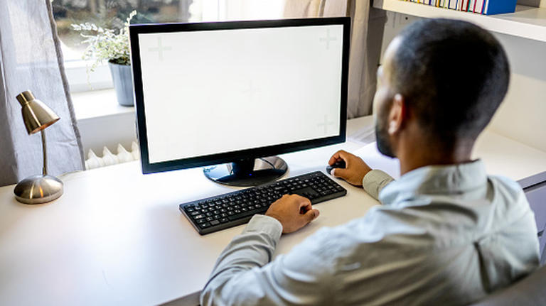 4 signs it's time to replace your computer monitor