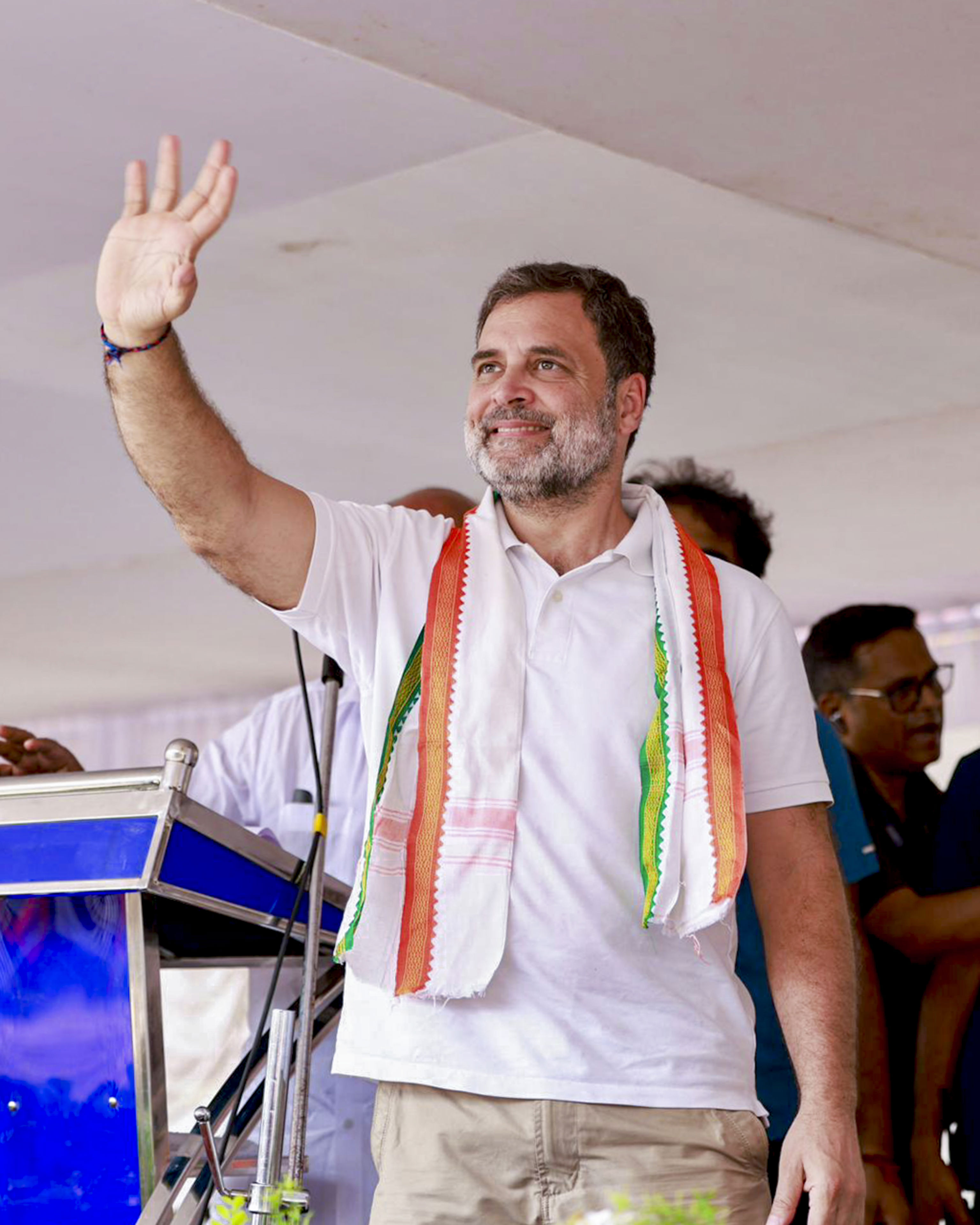 Rahul Gandhi bats for woman CM in Kerala, rides bicycle
