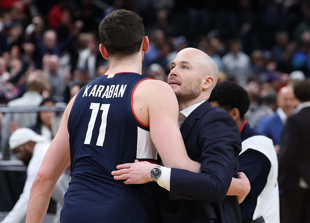 Bill Murray, son Luke Murray have slam dunk response to UConn win<br>