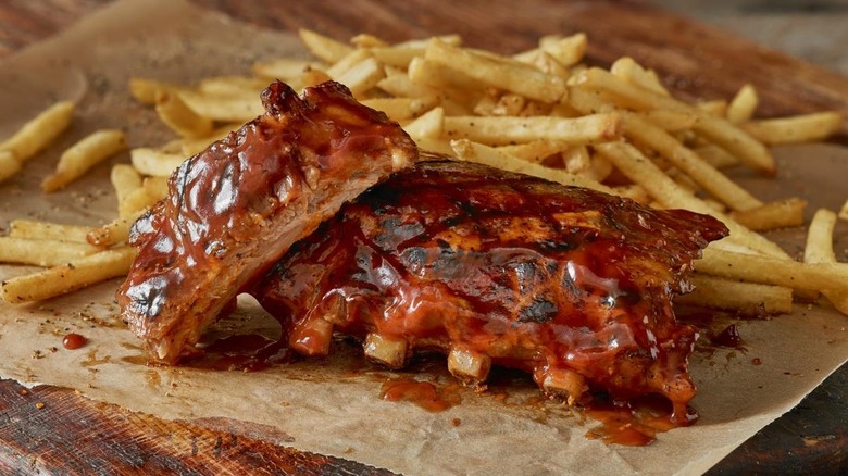 The best and worst ribs you'll find at chain restaurants, according to ...