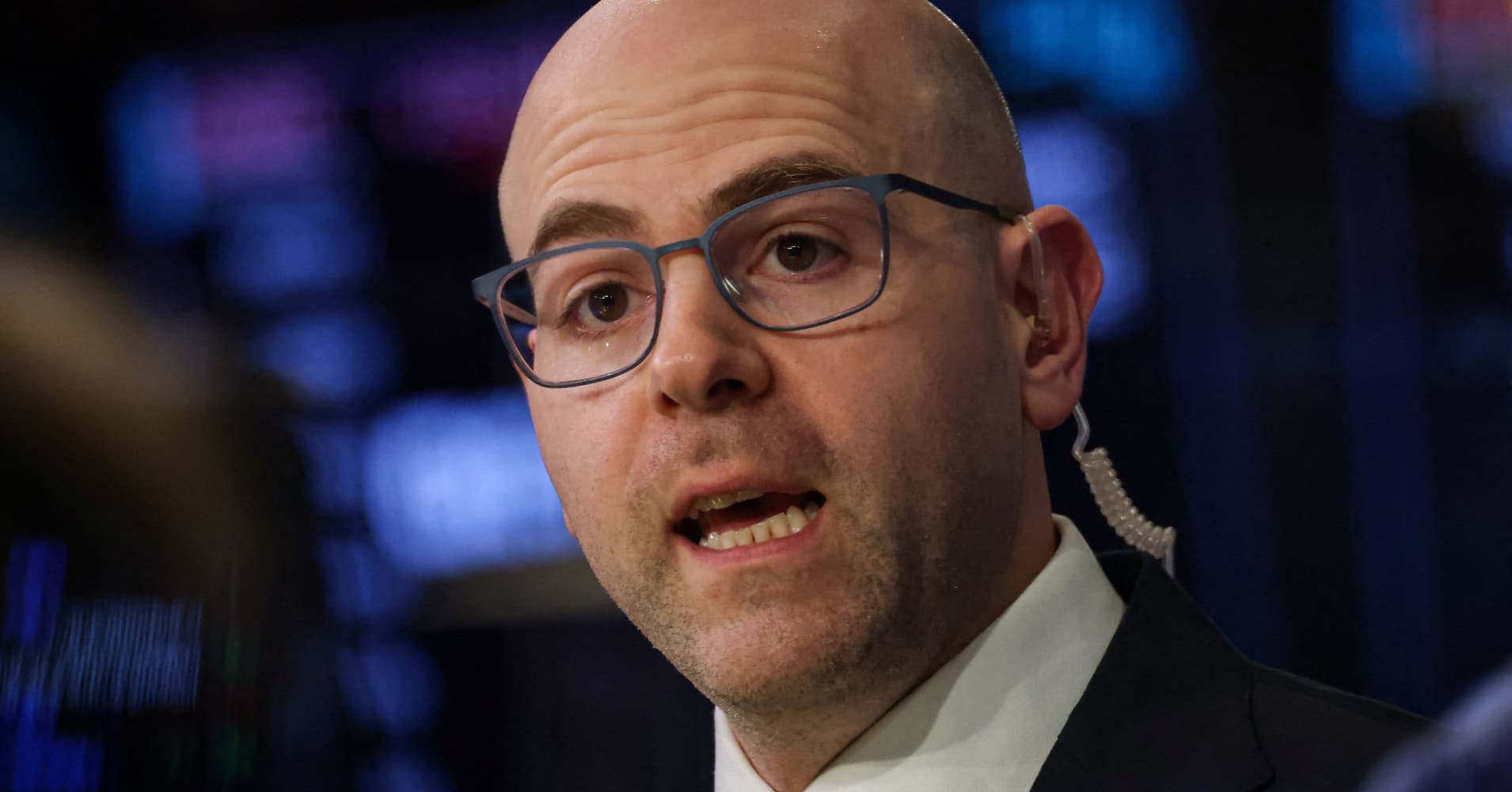 Fed Governor Miran still backs cuts, says interest rates could be ...