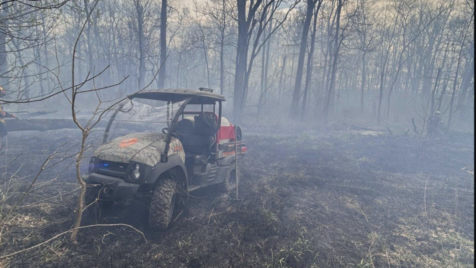 Multiple crews battle 40+ acre brush fire