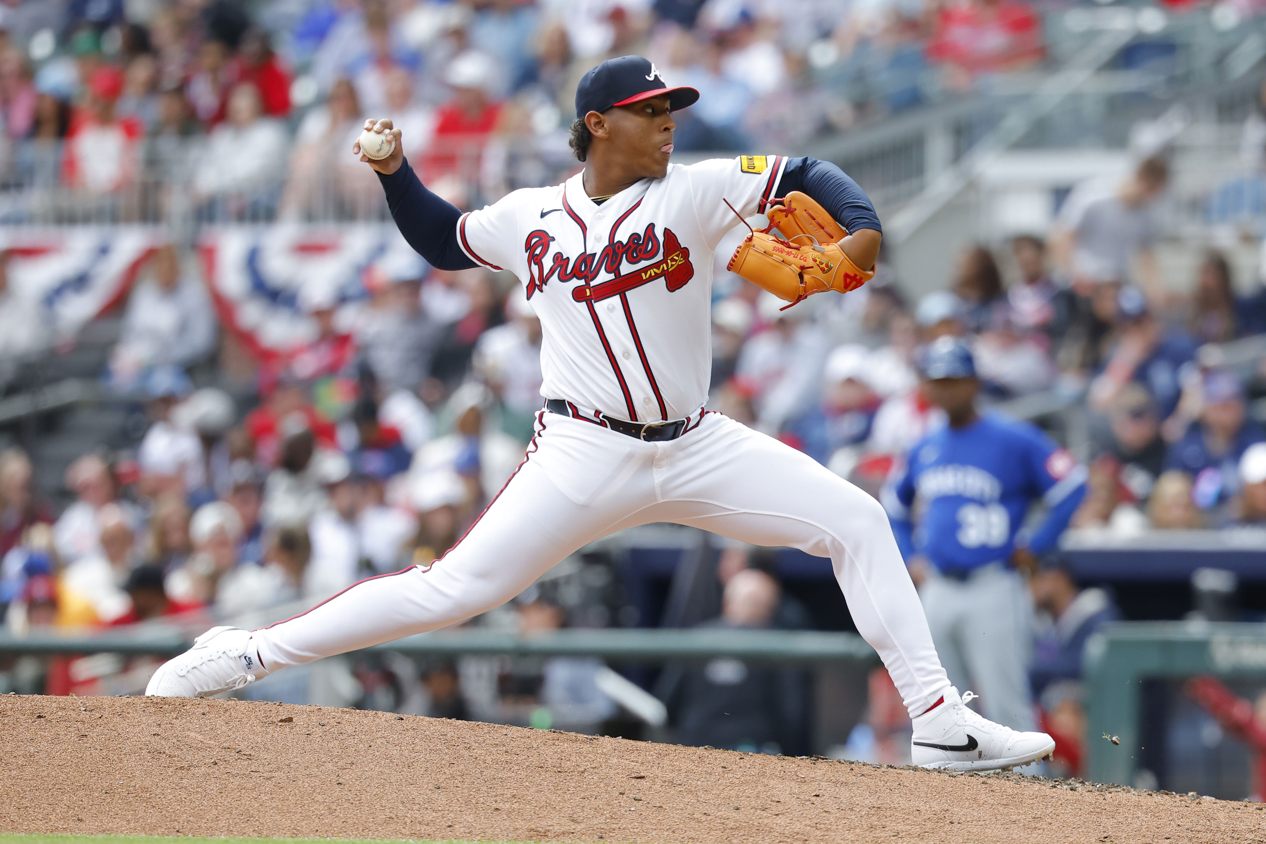 Braves option Didier Fuentes, recall Martin Perez