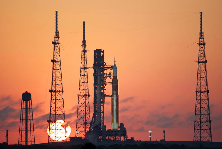 NASA ready for moon mission with new mascot 
