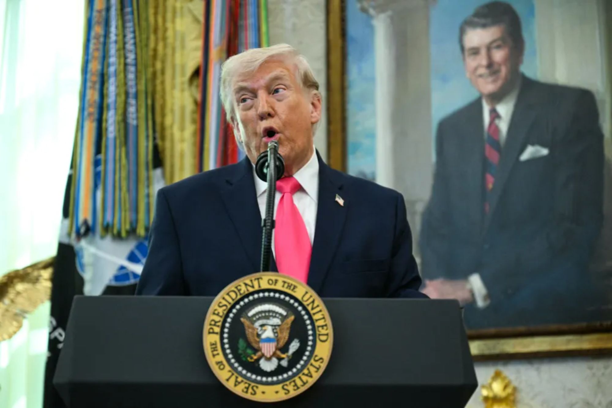 Trump rips ‘dumb’ Supreme Justices ahead of critical birthright ...