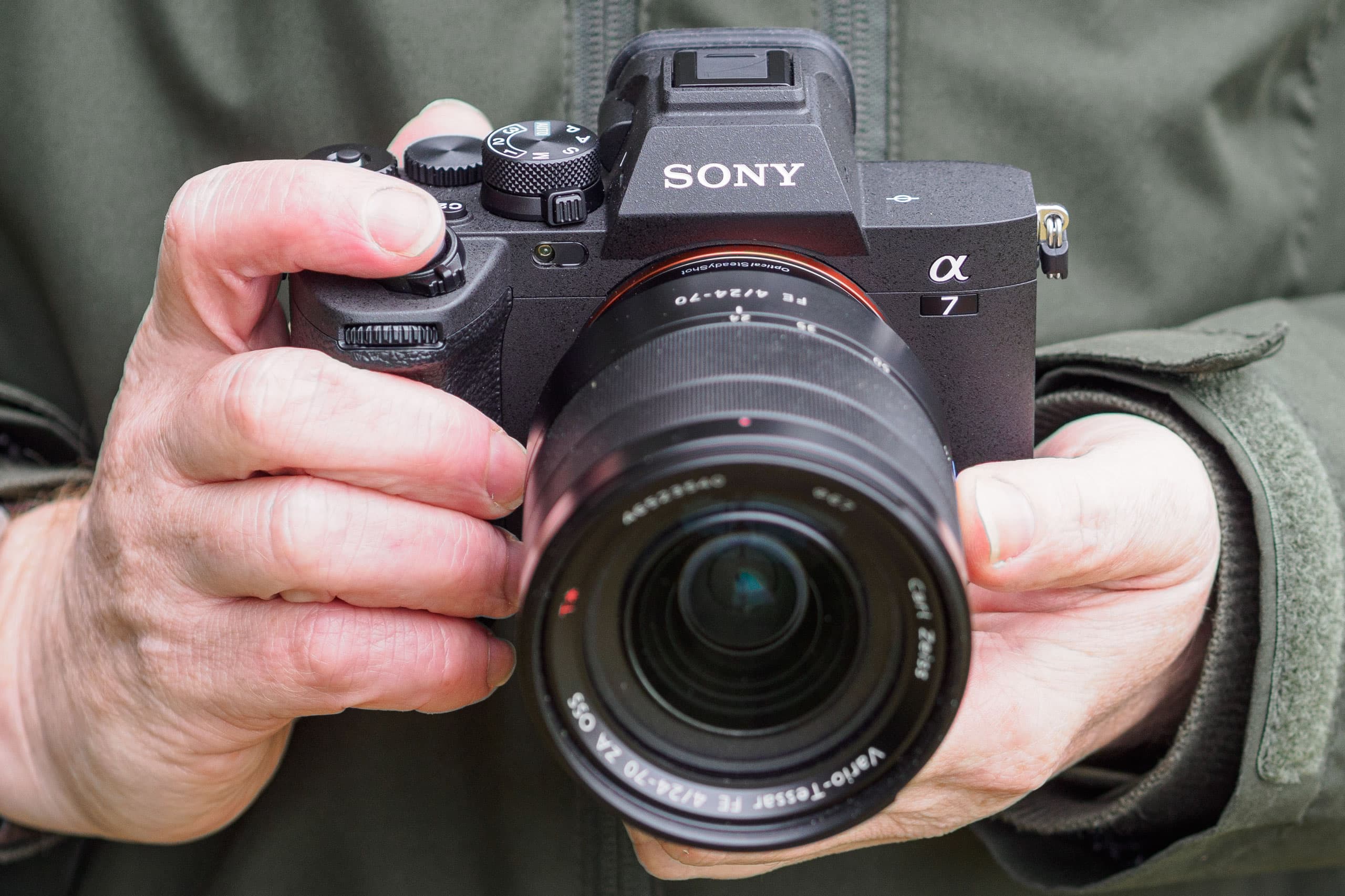 One of Sony’s best full-frame cameras is now cheaper for spring!