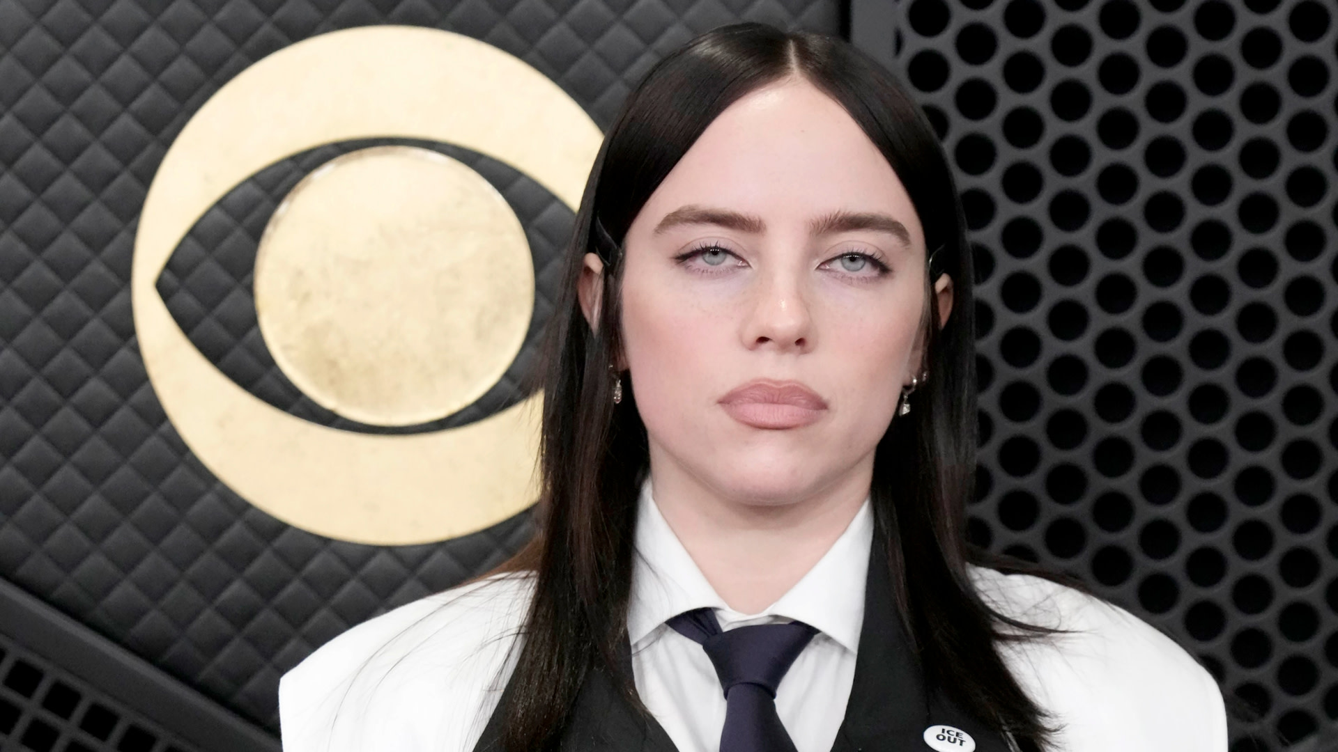Billie Eilish stalker dies after being struck by Long Island Rail Road ...