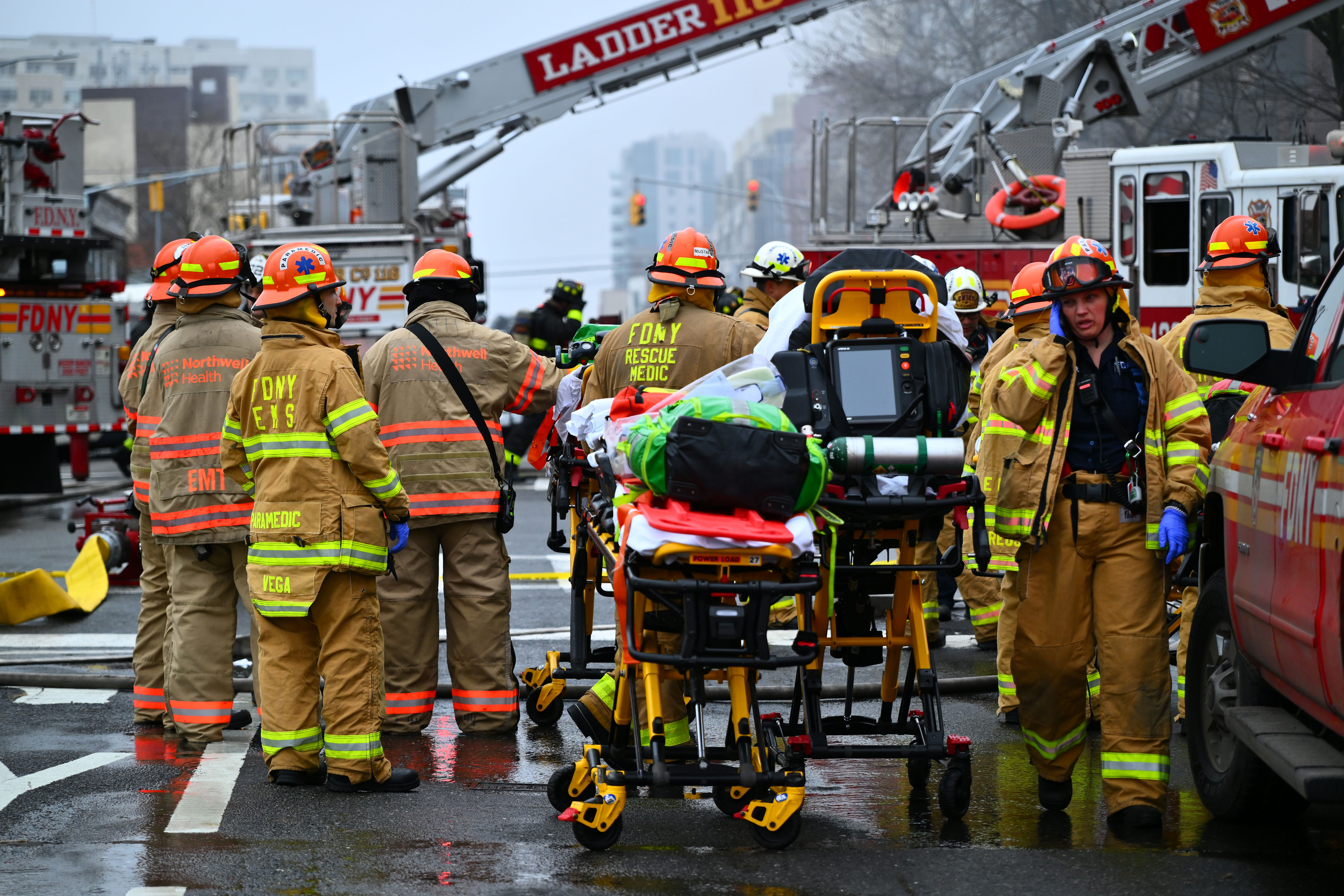 Four-alarm fire in Flushing that killed four residents, including 3 ...
