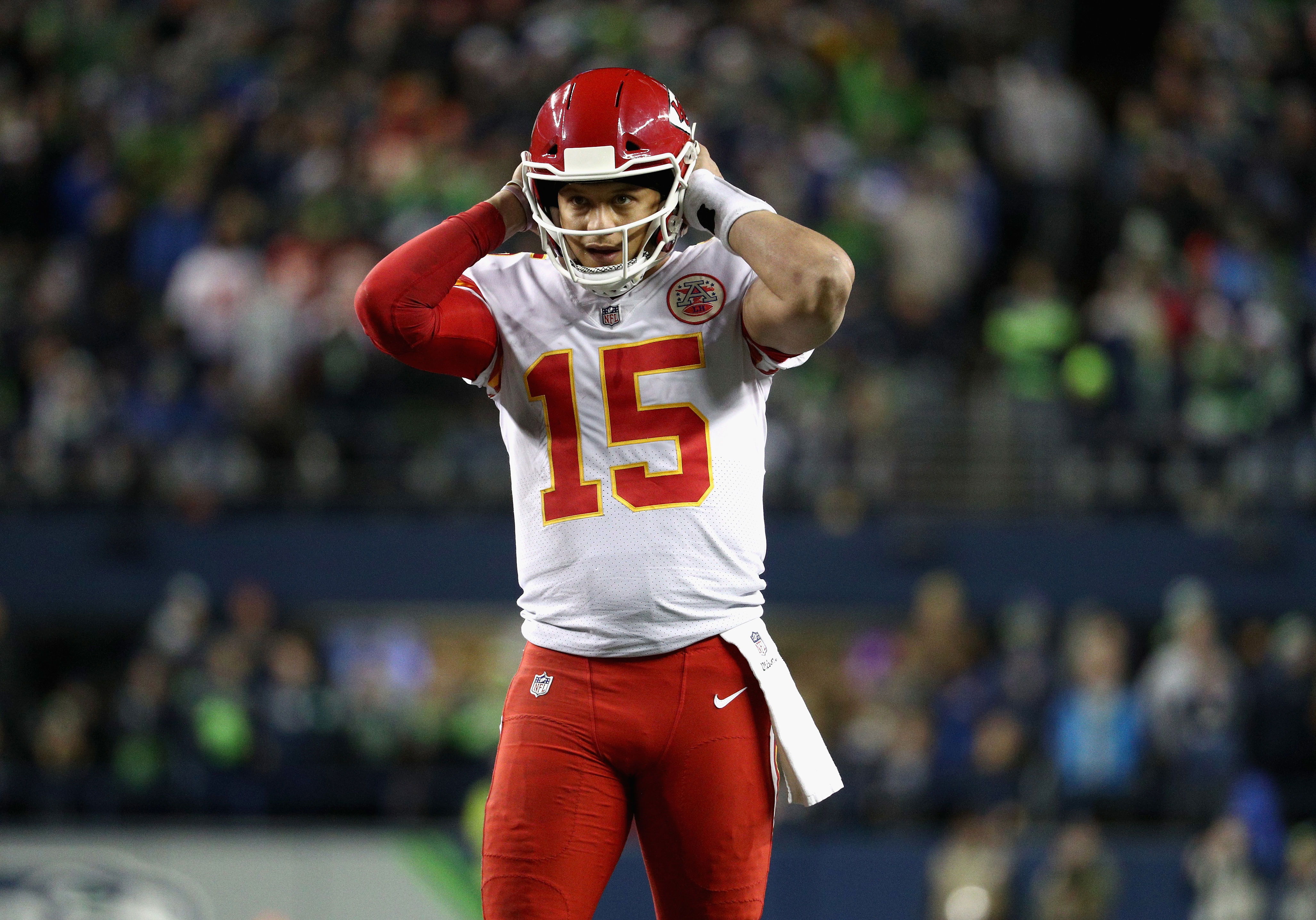 Clark Hunt doesn’t expect the Chiefs to face Seahawks in NFL opener