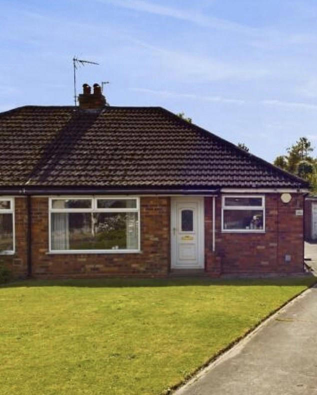 Family is homeless and couple left using tarp for windows after builder ...