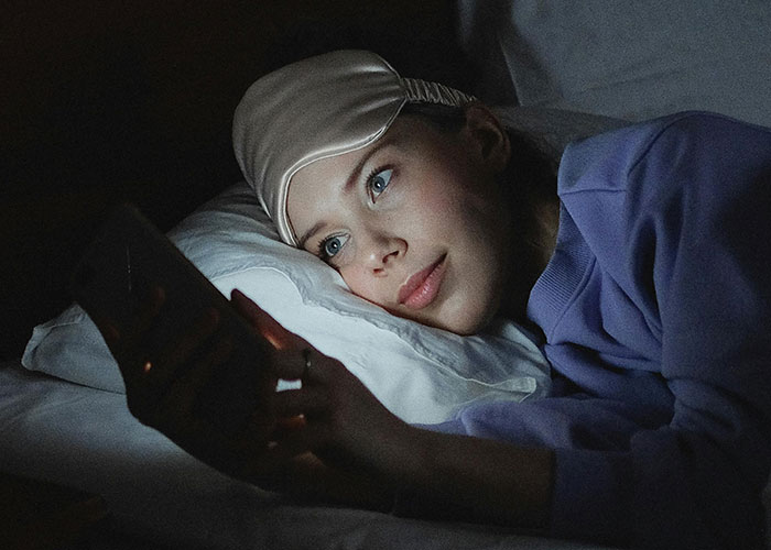 44 Men Share Creepy Things Women Have Done To Them