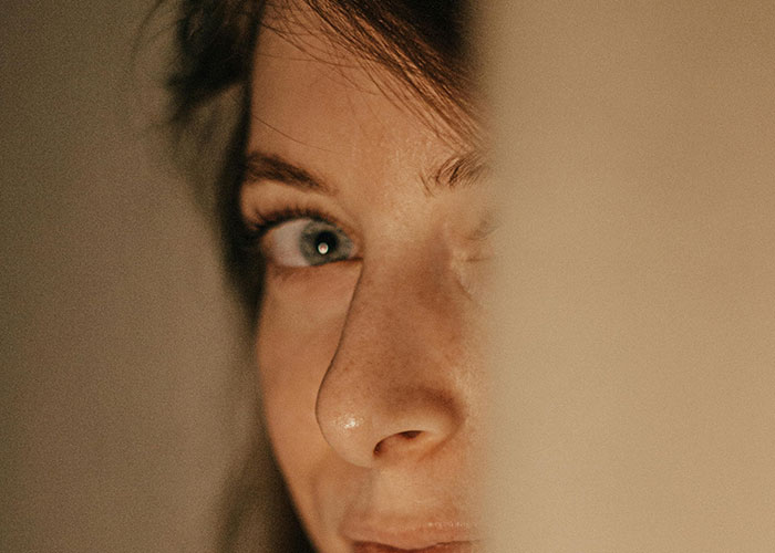 44 Men Share Creepy Things Women Have Done To Them