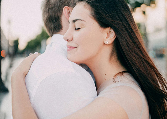 44 Men Share Creepy Things Women Have Done To Them