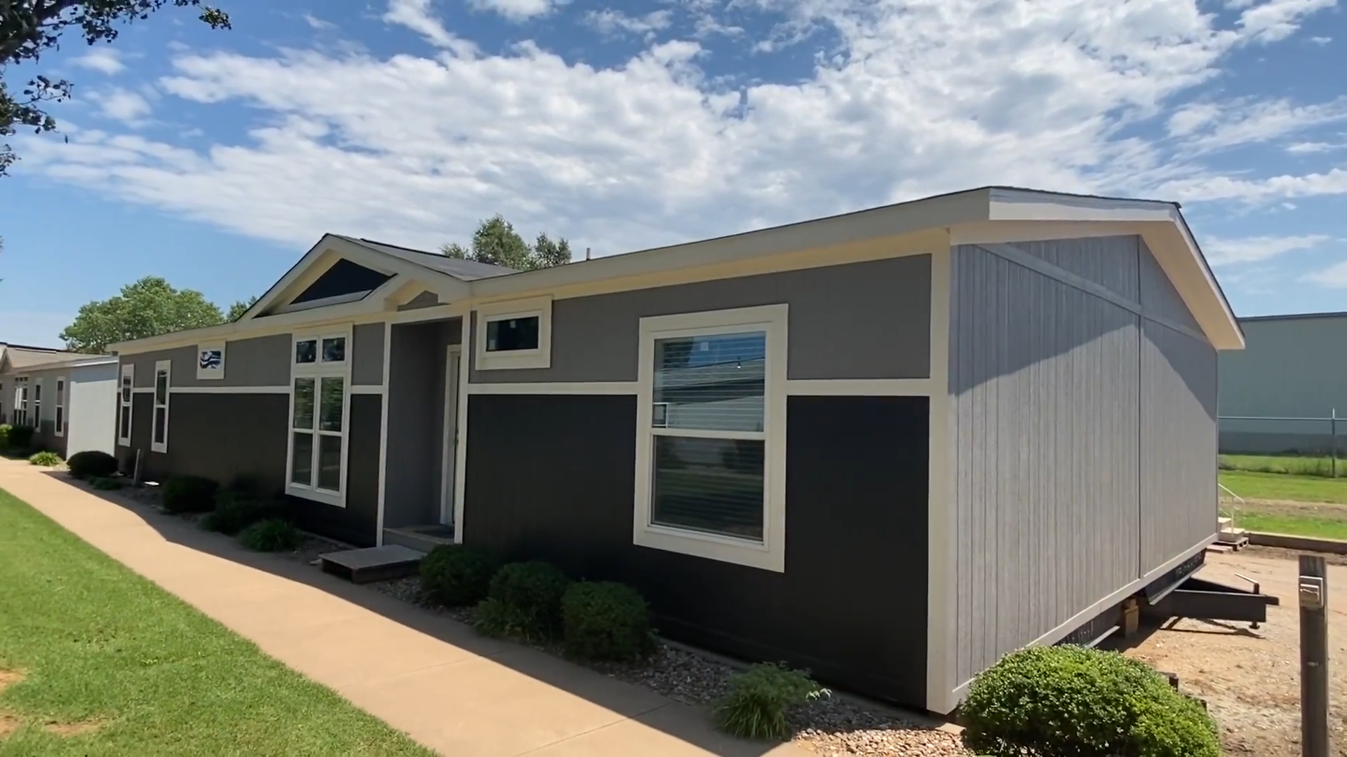 Aspen by Champion Homes | 3 bed, 2 bath mobile house tour