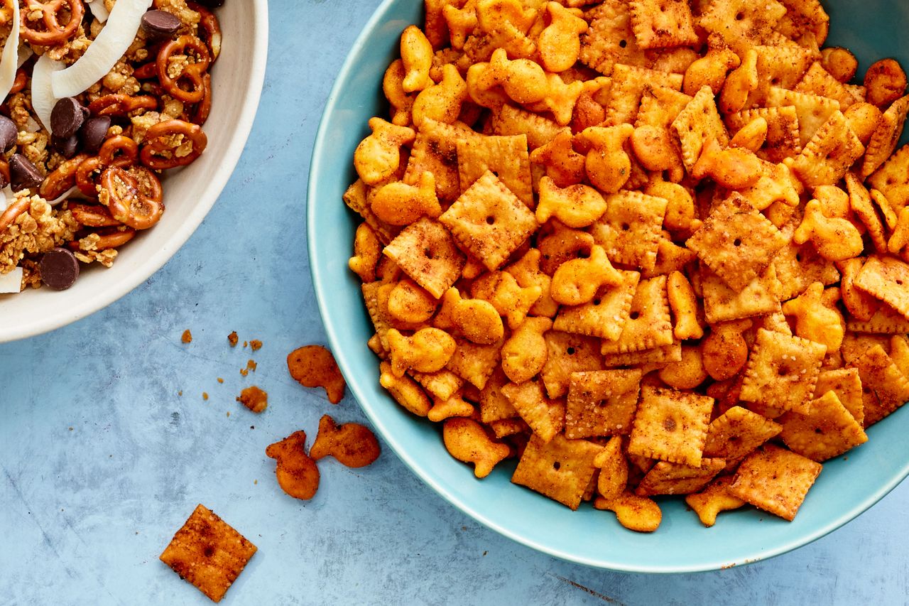Southern Living Cheese Loverâs Snack Mix in a bowl to serve