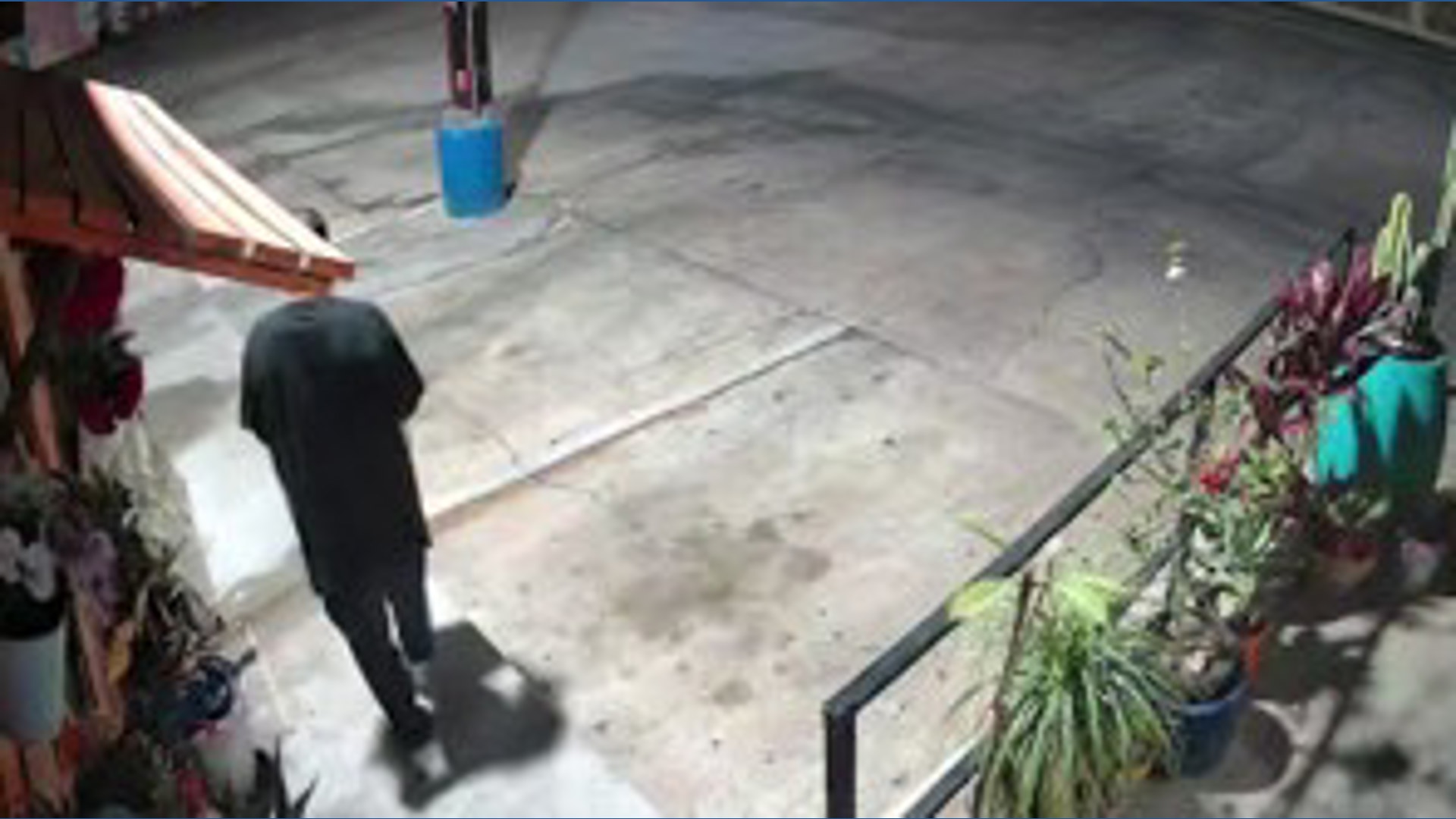 Menudo heist: videos capture thieves stealing food, supplies over the ...