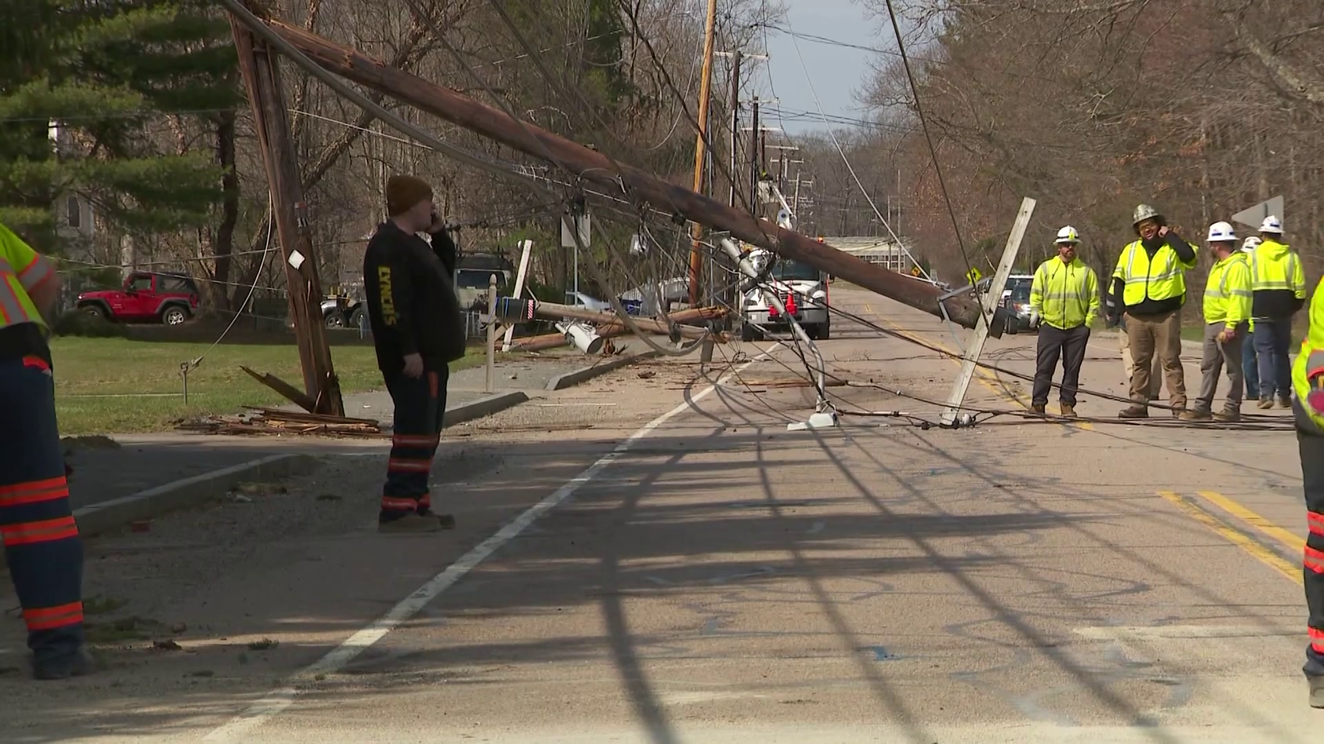 Tow truck takes out utility poles, hydrant -- knocking out power and water