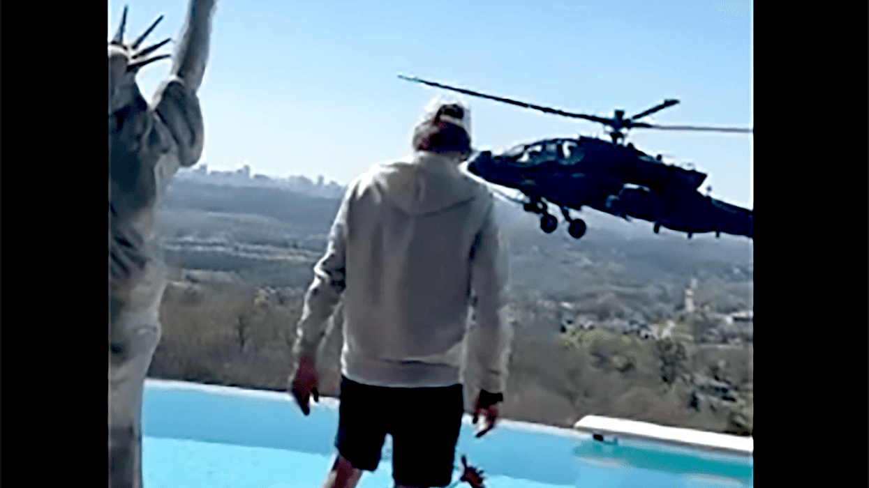 US Army investigating military helicopter fly-by at Kid Rock’s home ...