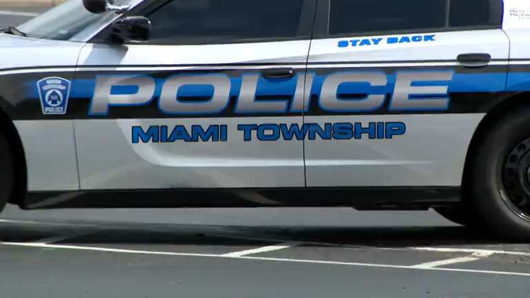 Man arrested after reported bank robbery in Miami Township