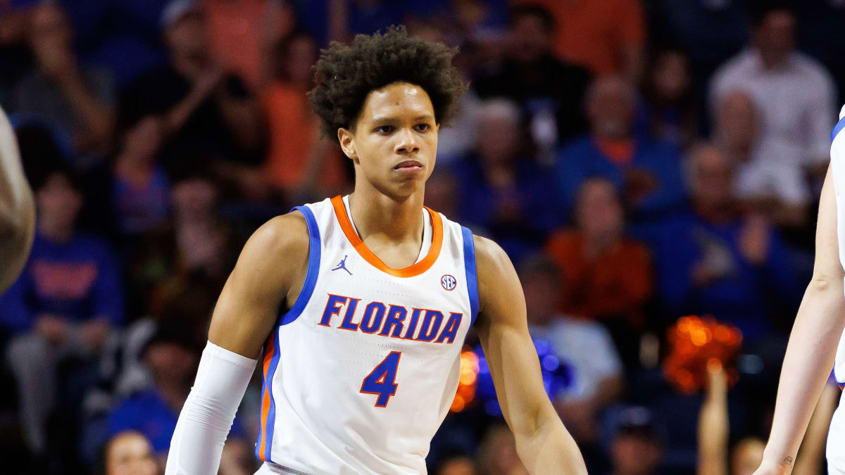 Alex Lloyd re-signs with Florida Gators for 2026-27 season