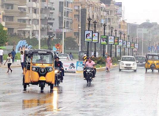 APSDMA forecasts rain, storms amid heatwaves