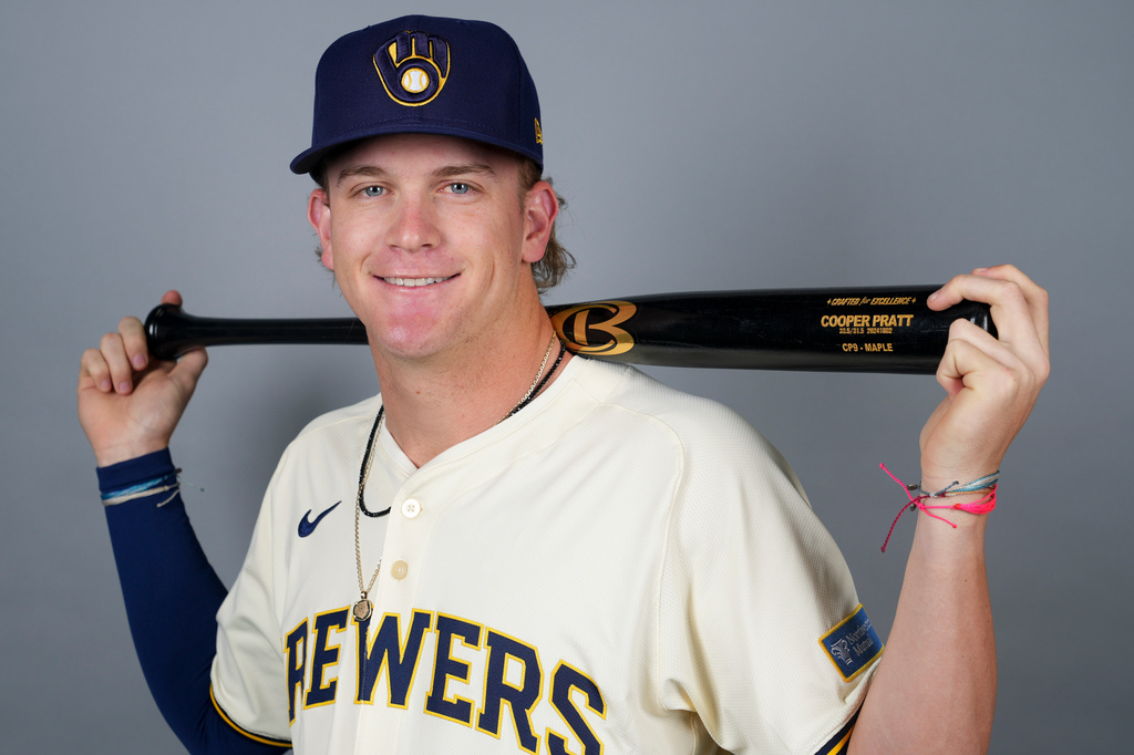 Brewers giving shortstop prospect Cooper Pratt an 8-year, $50.75 million deal, AP source says<br>
