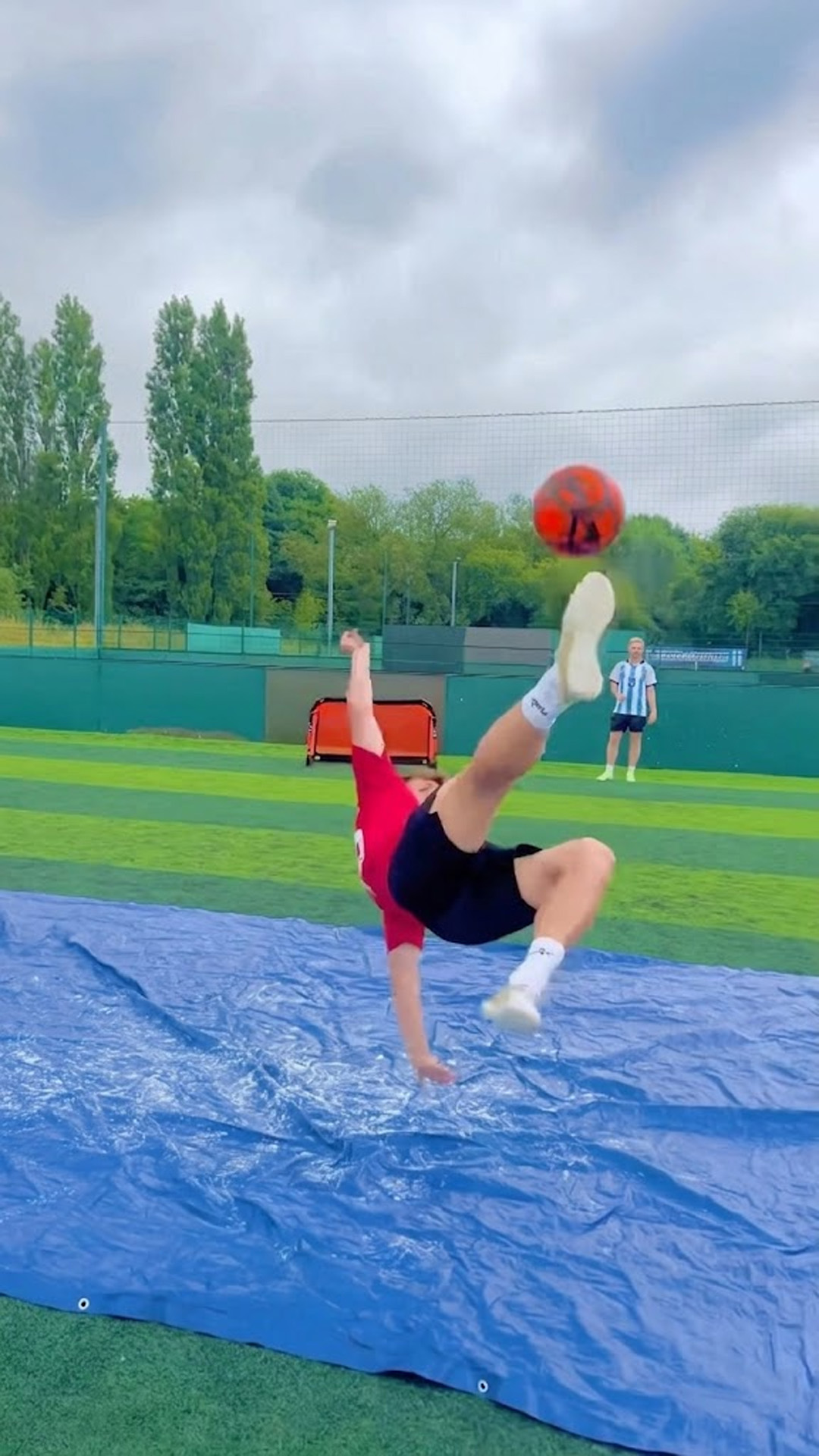 Who will win this slippery football challenge?