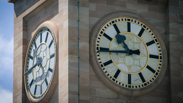 Millions of Aussies to wind their clocks back