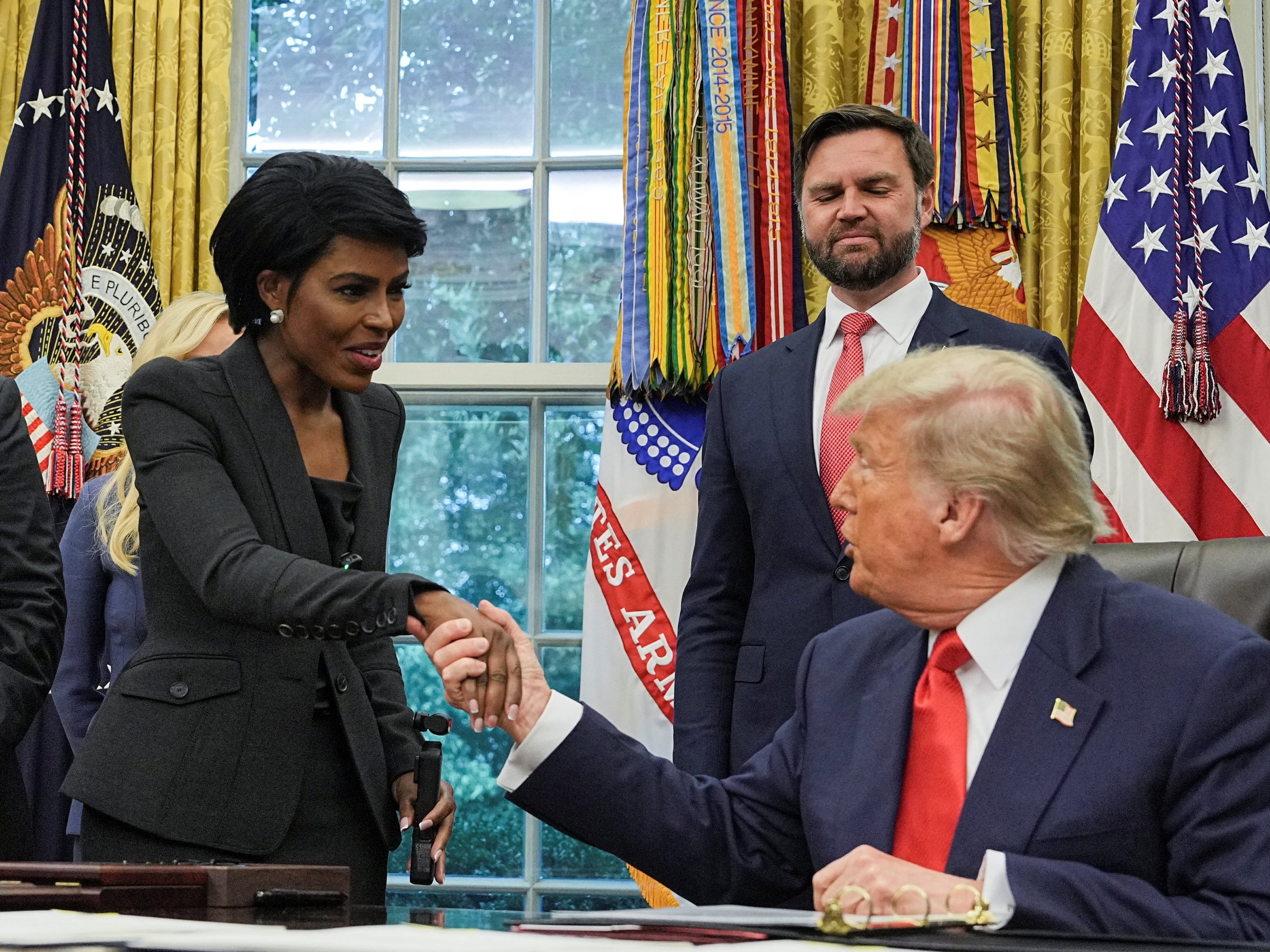 Trump persists in complimenting women despite risks