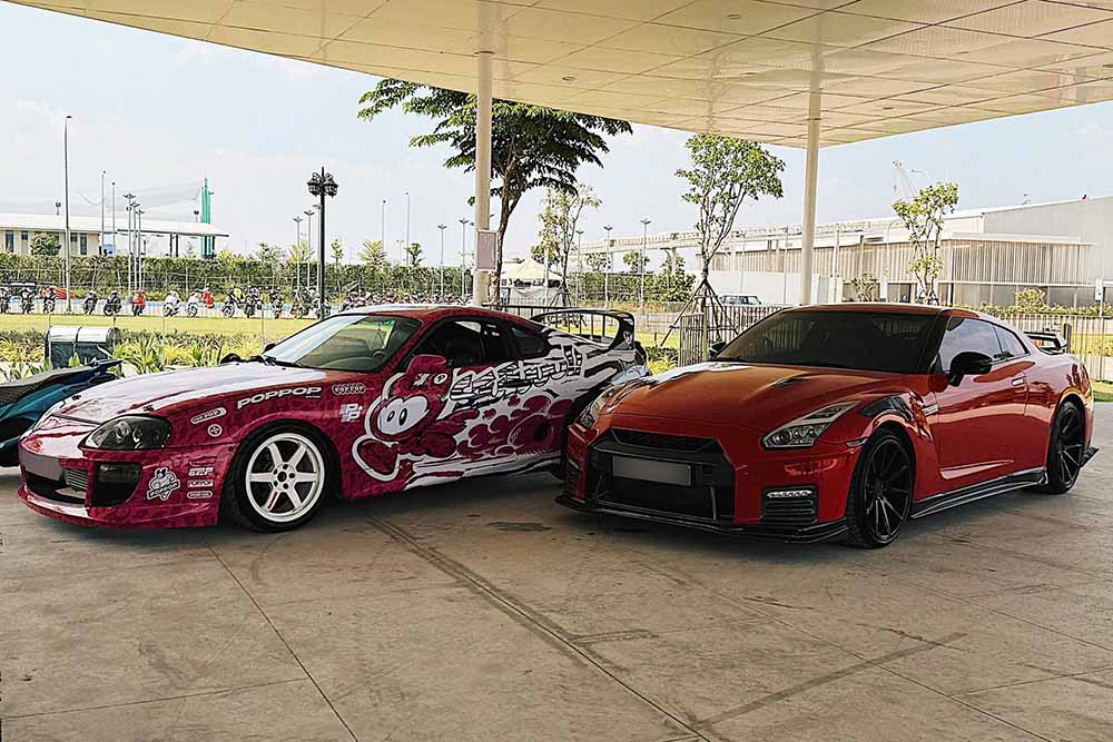 Cặp Nissan GT-R R35 và Toyota Supra hiếm gặp cùng xuất hiện tại Việt Nam