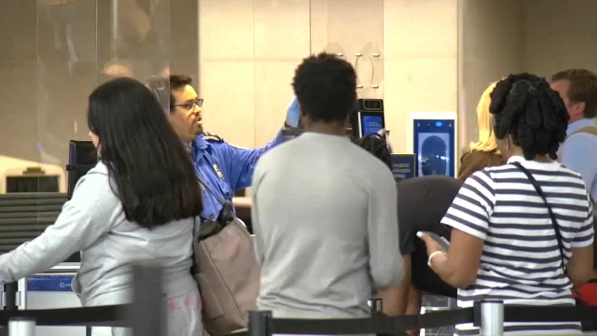 RDU TSA workers receive partial backpay as spring travel ramps up