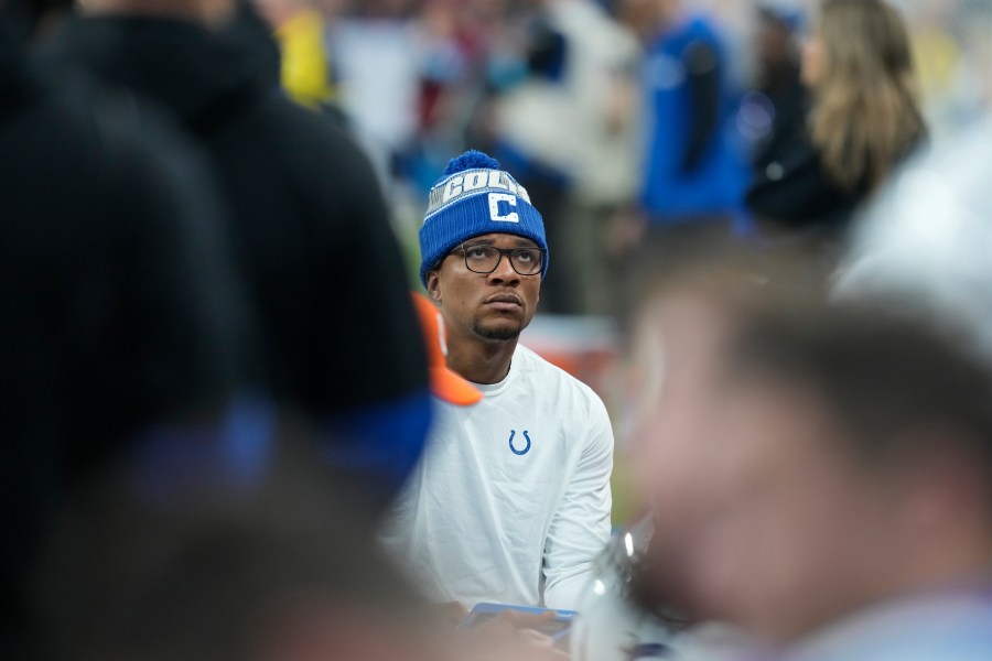 Still on Colts’ offseason to-do list: Determining Anthony Richardson Sr.’s future<br>