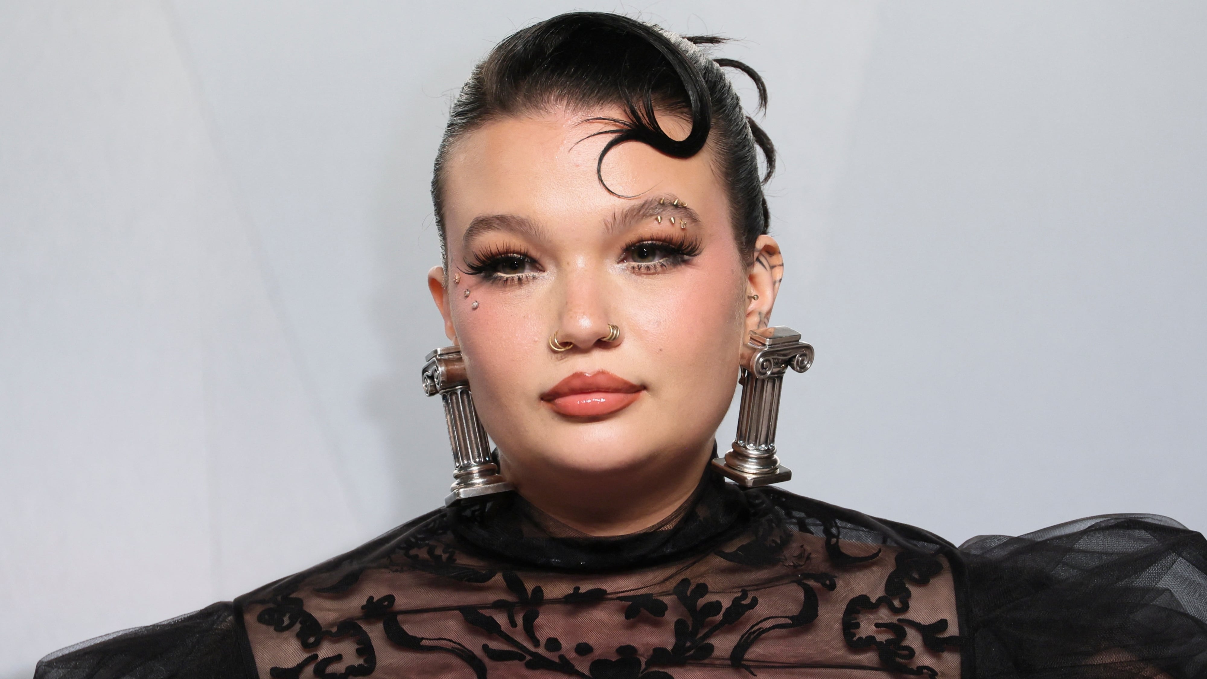 Grammy winner reveals she’s in ‘drugs recovery’ after collapse<br><br>